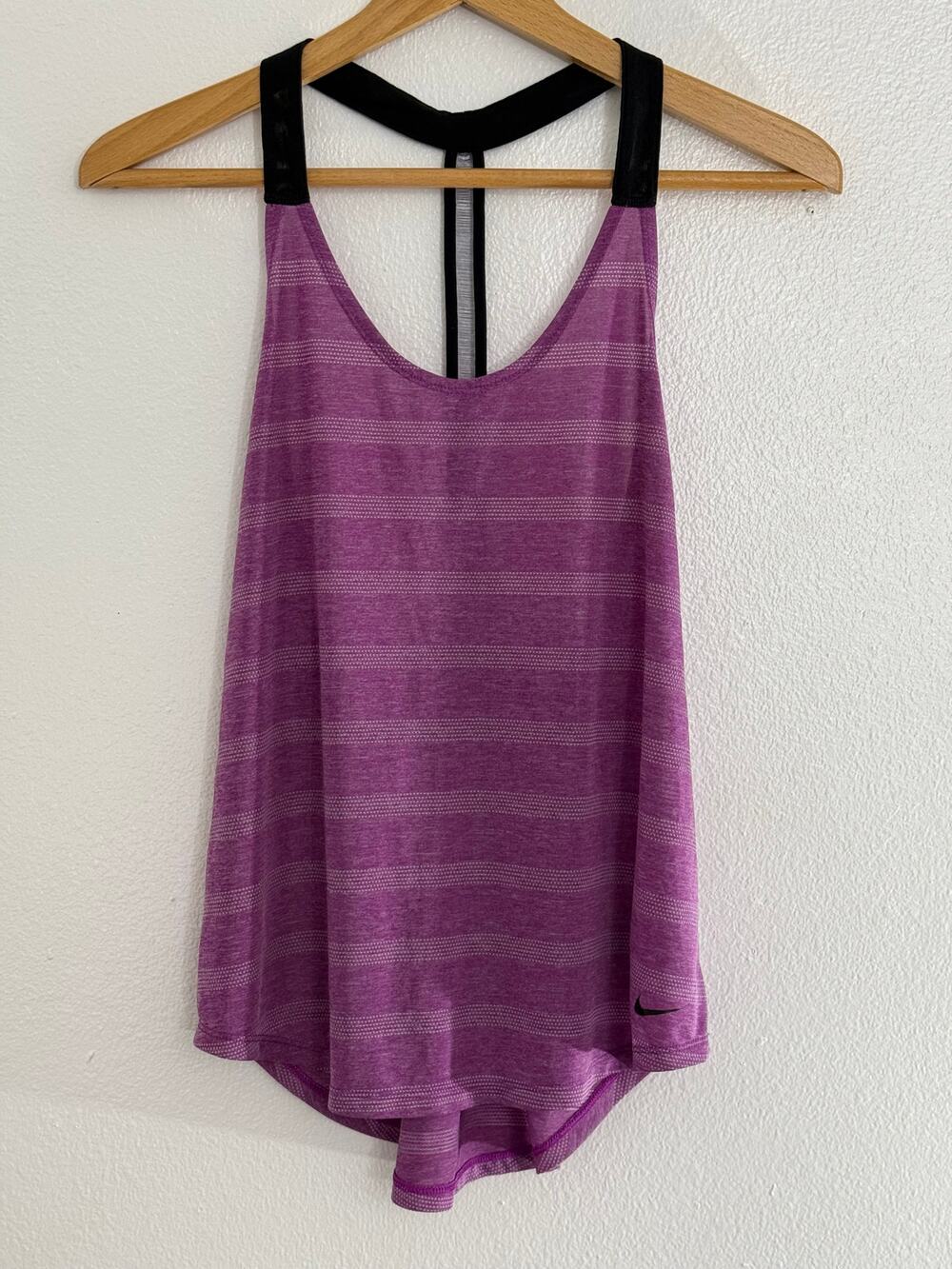 Nike Dri-FIT Loose Fit Tank Top Purple Sleeveless Striped Mesh Women Size M